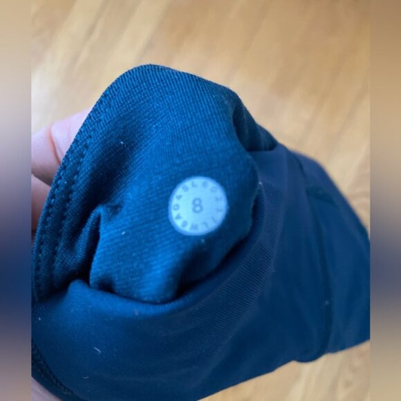 lululemon Sweat Your Heart Out Mid-Rise Crop 21” - EUC - Picture 4 of 5